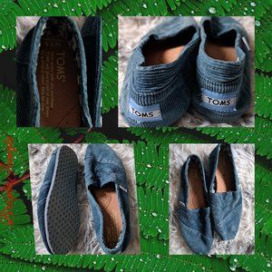 WOMEN FLAT SHOES, TOMS, GREEN, SIZE 7.5